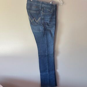 Wrangler Willow Sz 13 x 34 with heavy starch. Never worn.